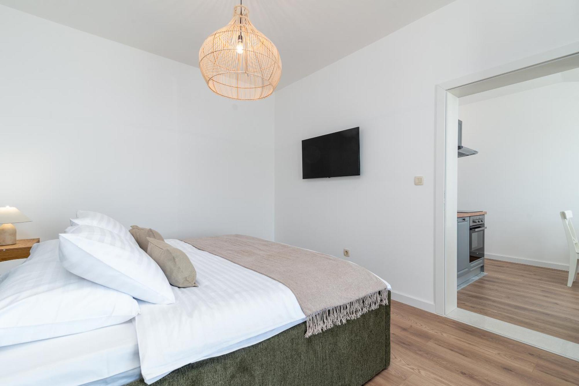 Sea View Apartment Karmen Jesenice  Bagian luar foto