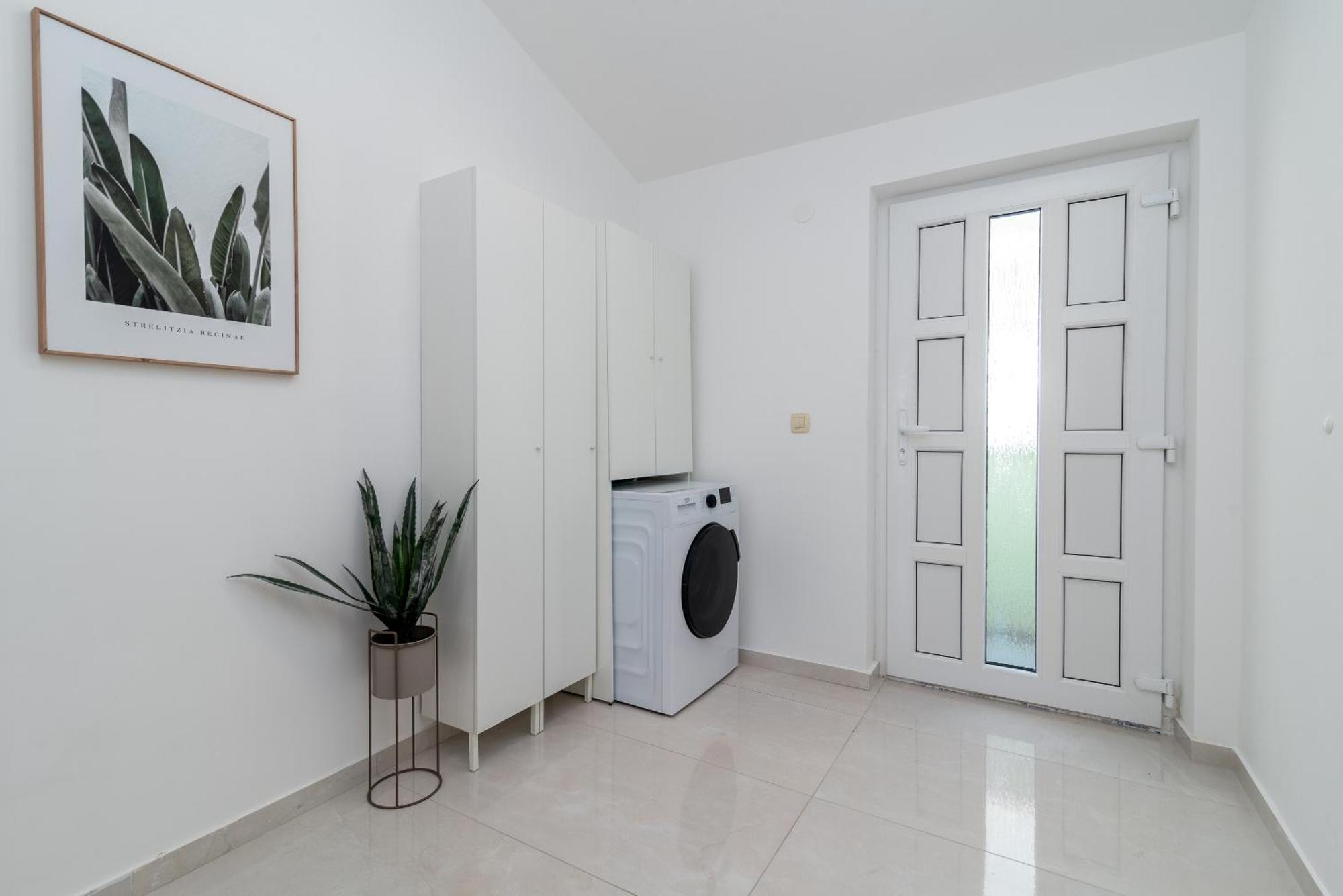 Sea View Apartment Karmen Jesenice  Bagian luar foto