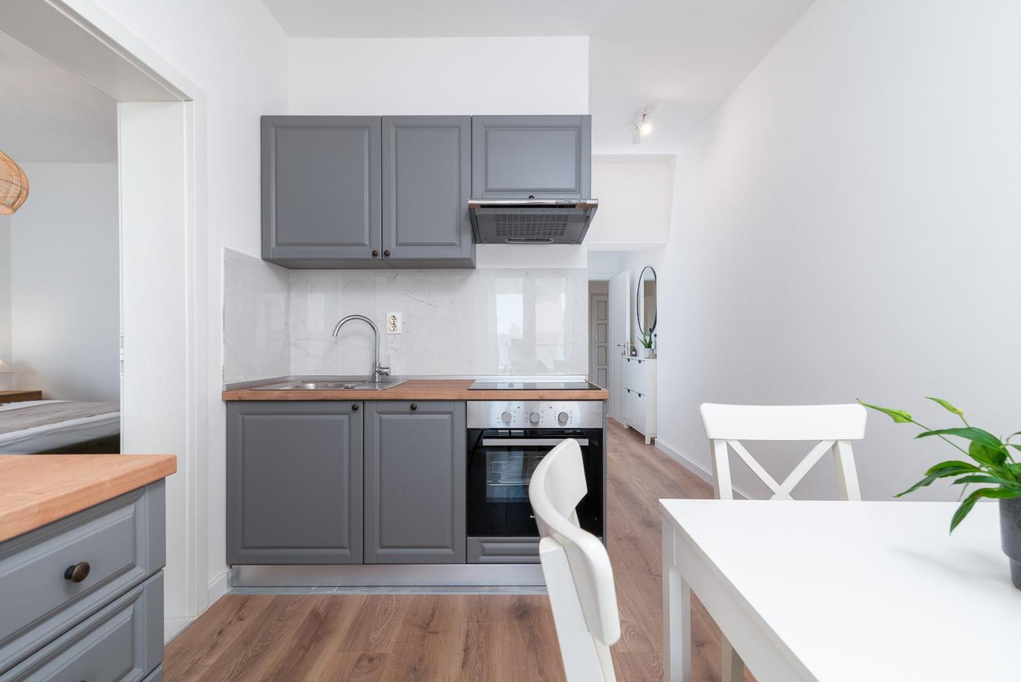 Sea View Apartment Karmen Jesenice  Bagian luar foto
