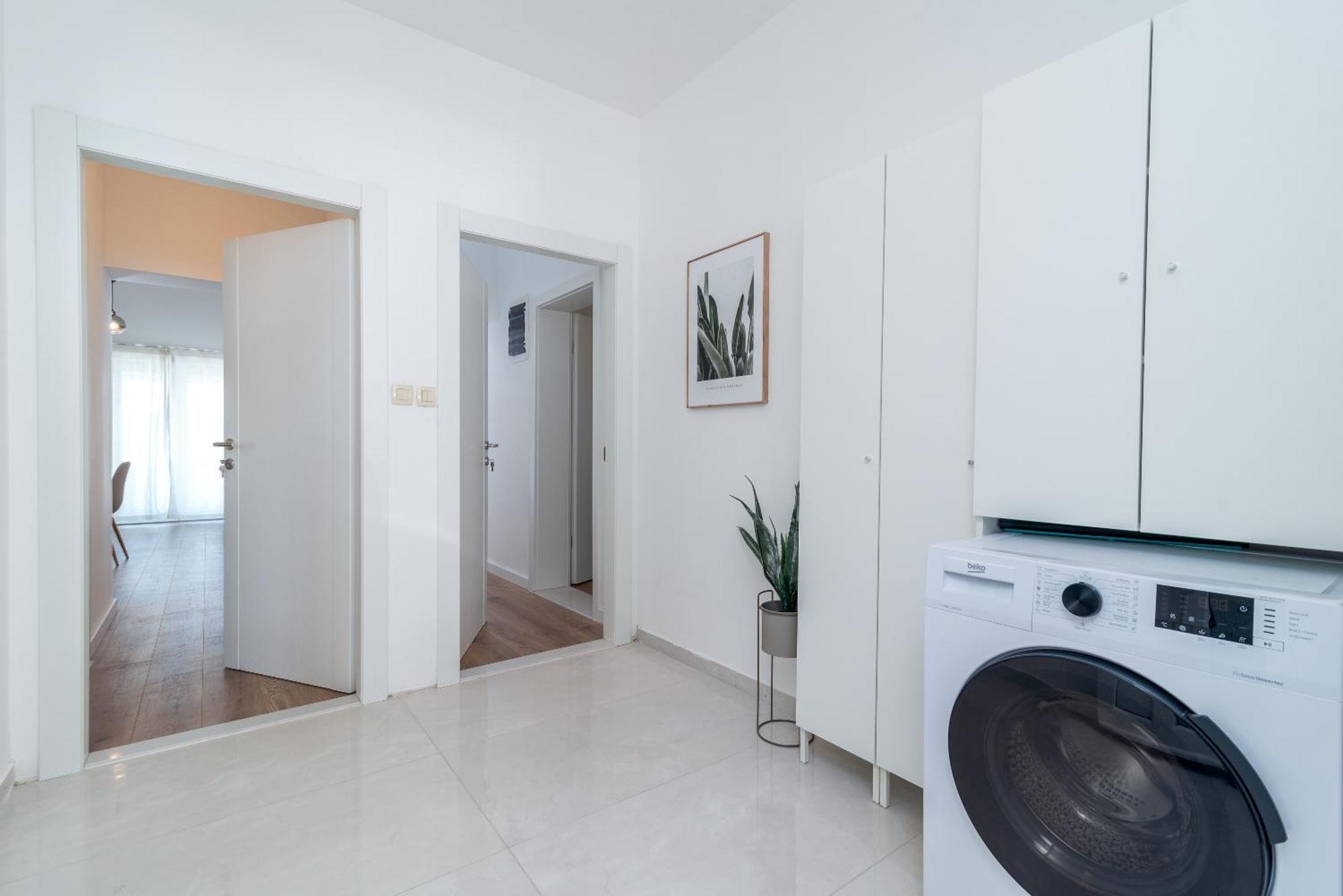 Sea View Apartment Karmen Jesenice  Bagian luar foto