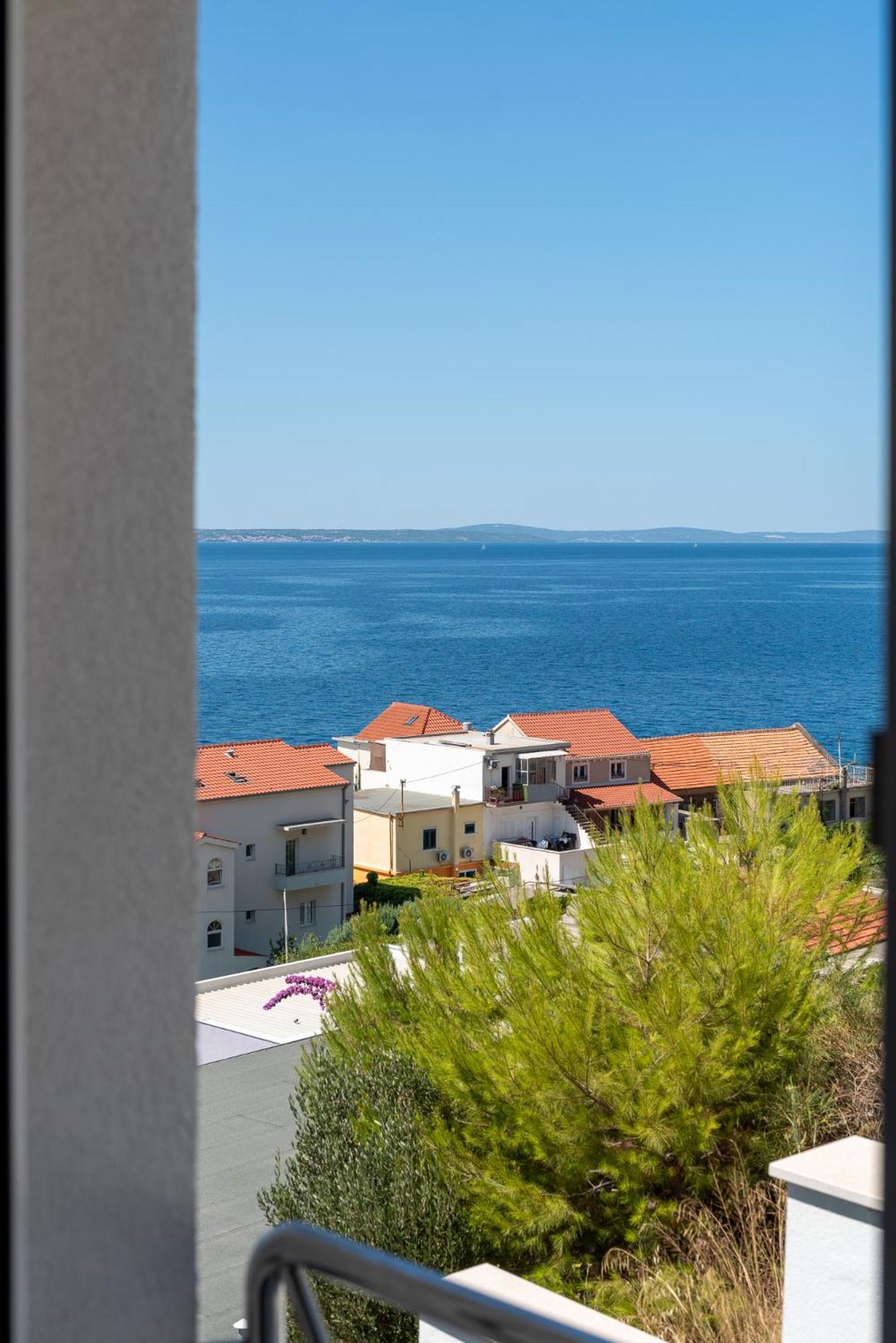 Sea View Apartment Karmen Jesenice  Bagian luar foto