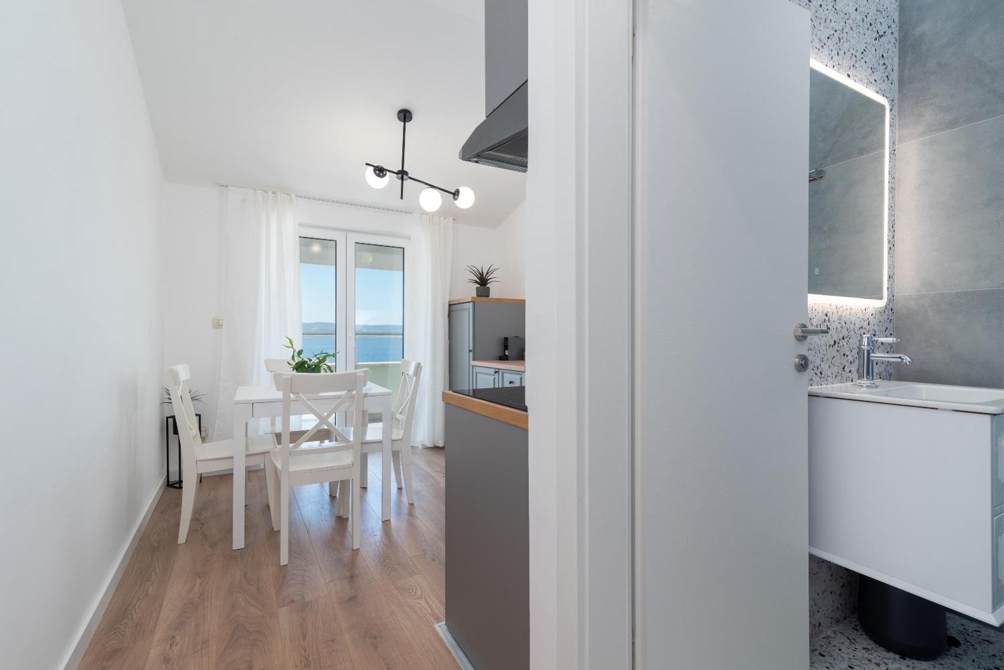 Sea View Apartment Karmen Jesenice  Bagian luar foto