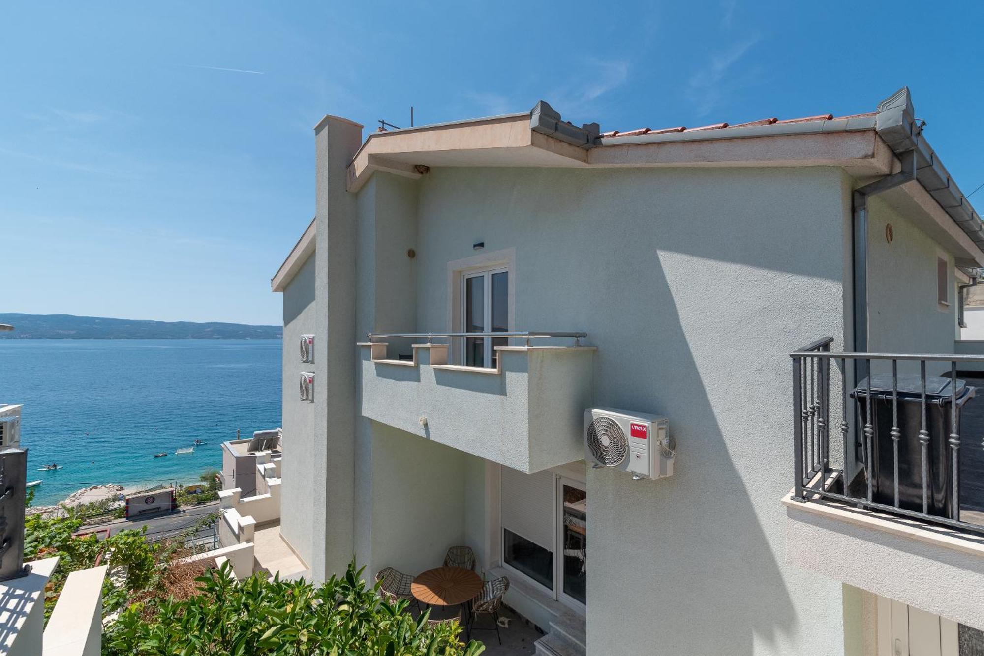 Sea View Apartment Karmen Jesenice  Bagian luar foto